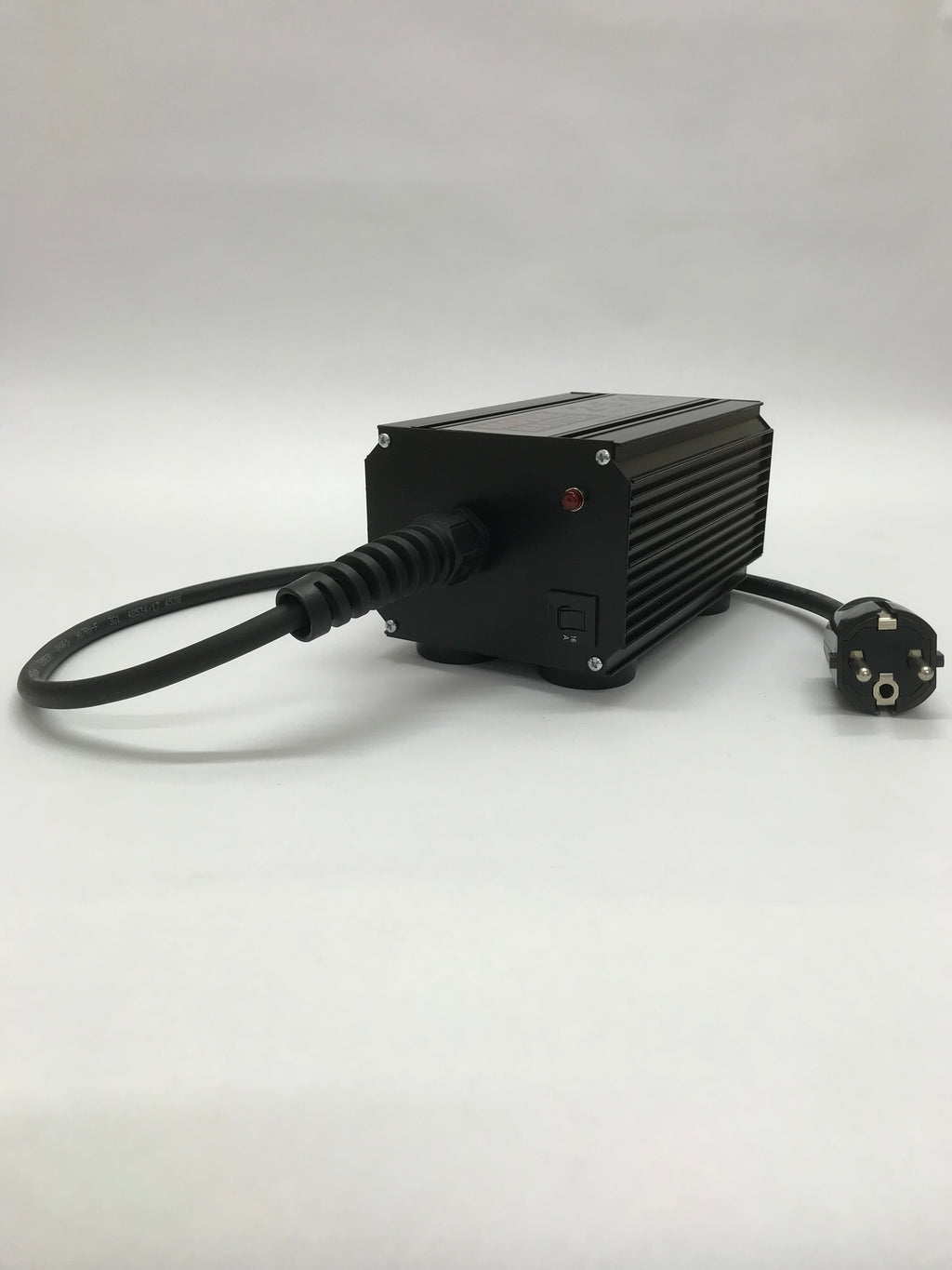 2.5KW Inline Dimmer - Schuko